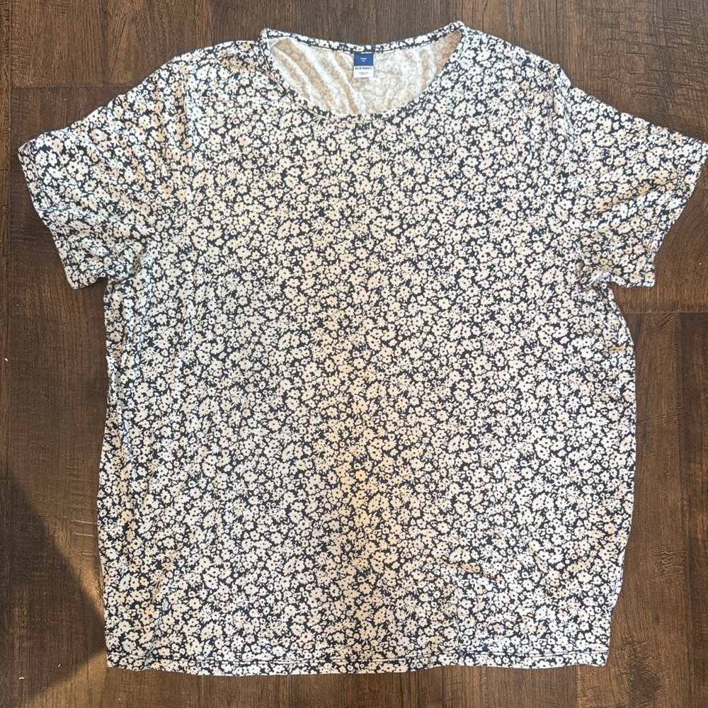 Old Navy Luxe Floral Patterned Shirt size XL